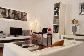 Отель Apartment Dr.Romulo Naon  Буэнос-Айрес
